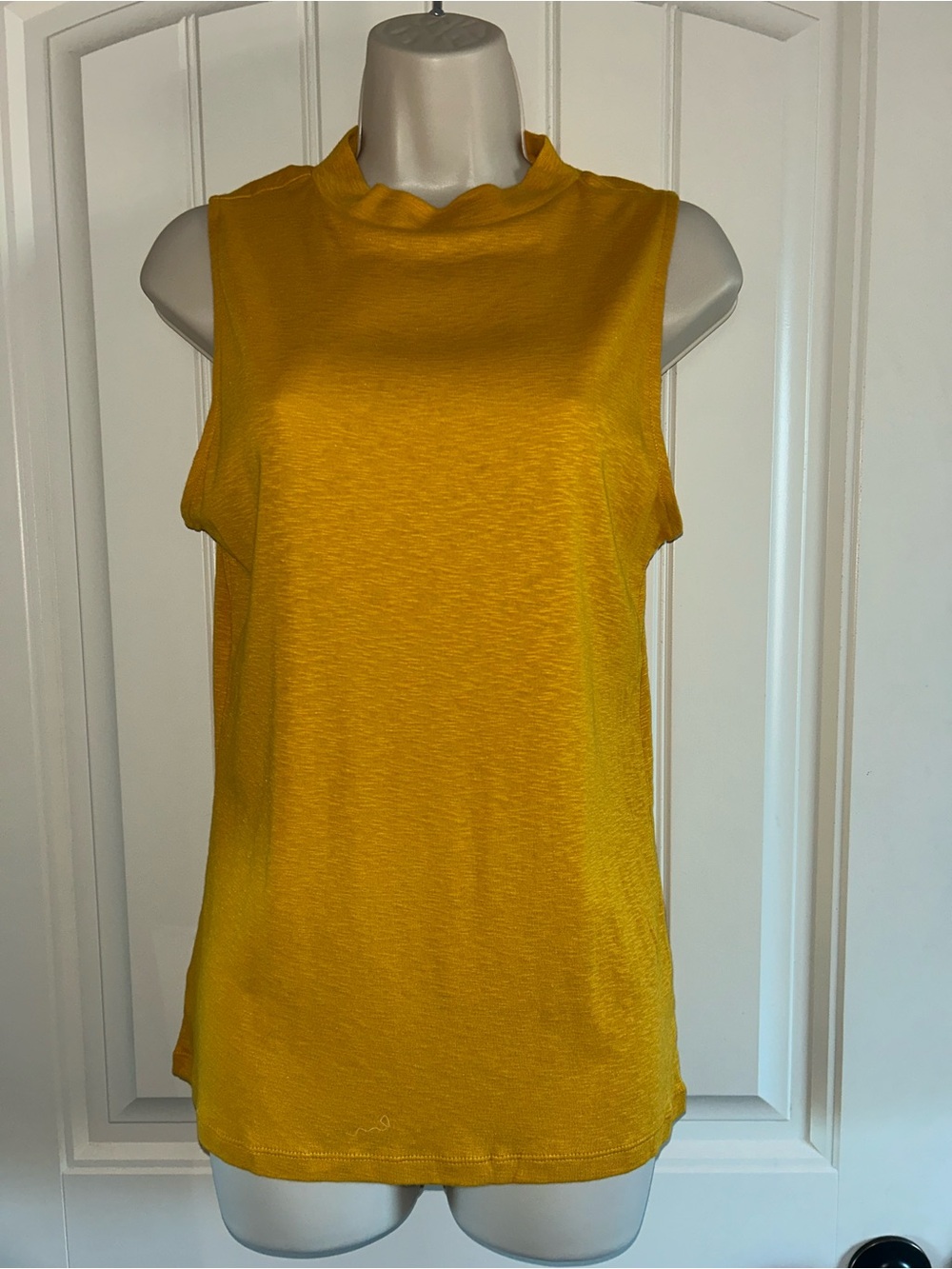 NWT Ann Taylor Sleeveless Mock Neck Tank Top - Mustard Yellow Sz M
